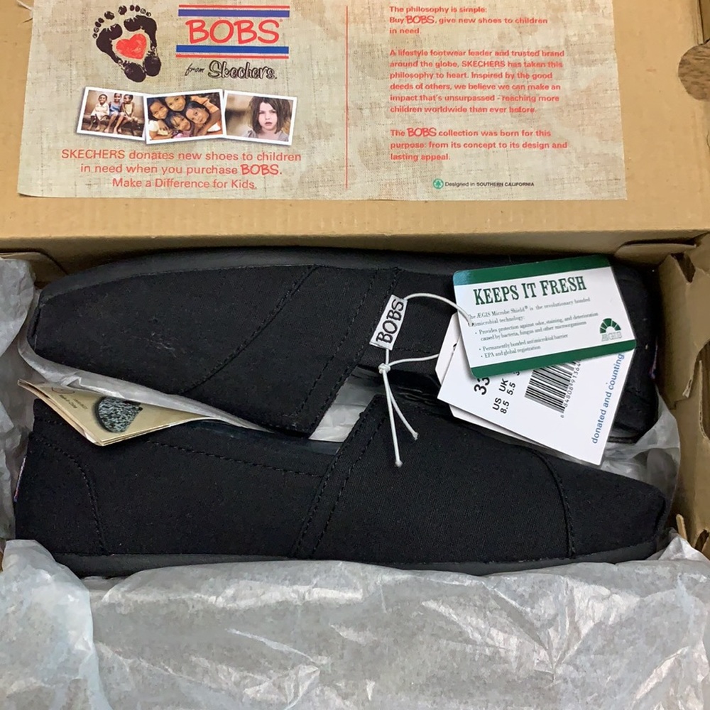 Women’s Black Bobs
